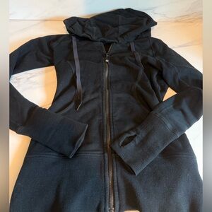Lululemon black zip up hoodie